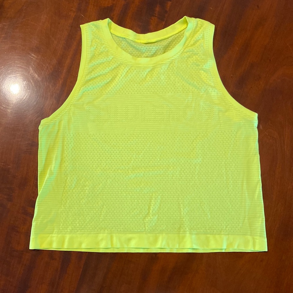 Lululemon cropped tank top